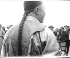 Prince Teh Wang re view. 2JPG.JPG (95359 bytes)