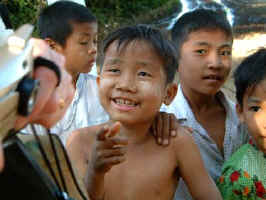 Happy_child.jpg (24229 bytes)