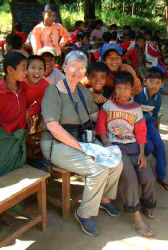 children_burma 1.jpg (40869 bytes)