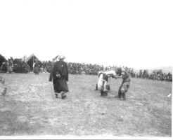 the wrestlers.J 2PG.JPG (92490 bytes)